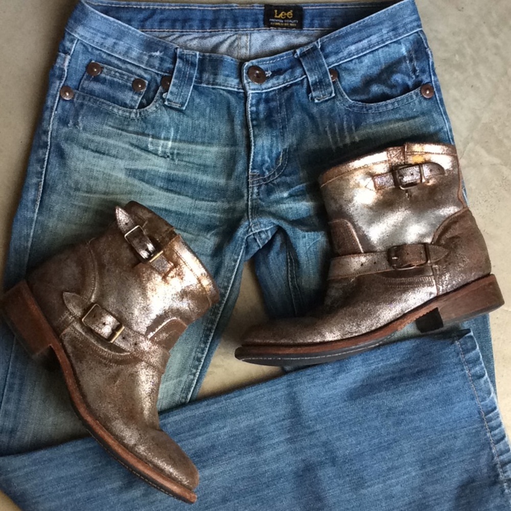 Matisse pewter distressed moto boots. - Picture 8 of 8